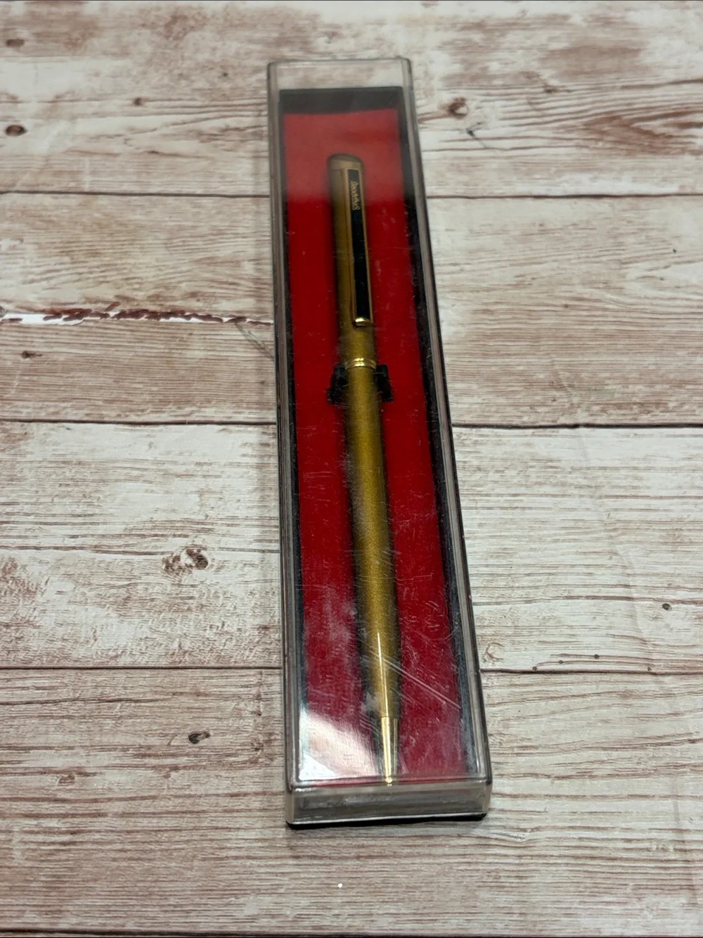 vintage Singapore Commemorative ballpoint pen with detailed Merlion accent